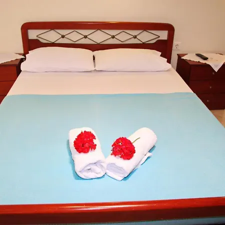Apartment And Thomas 12 Vasiliki (Lefkada)